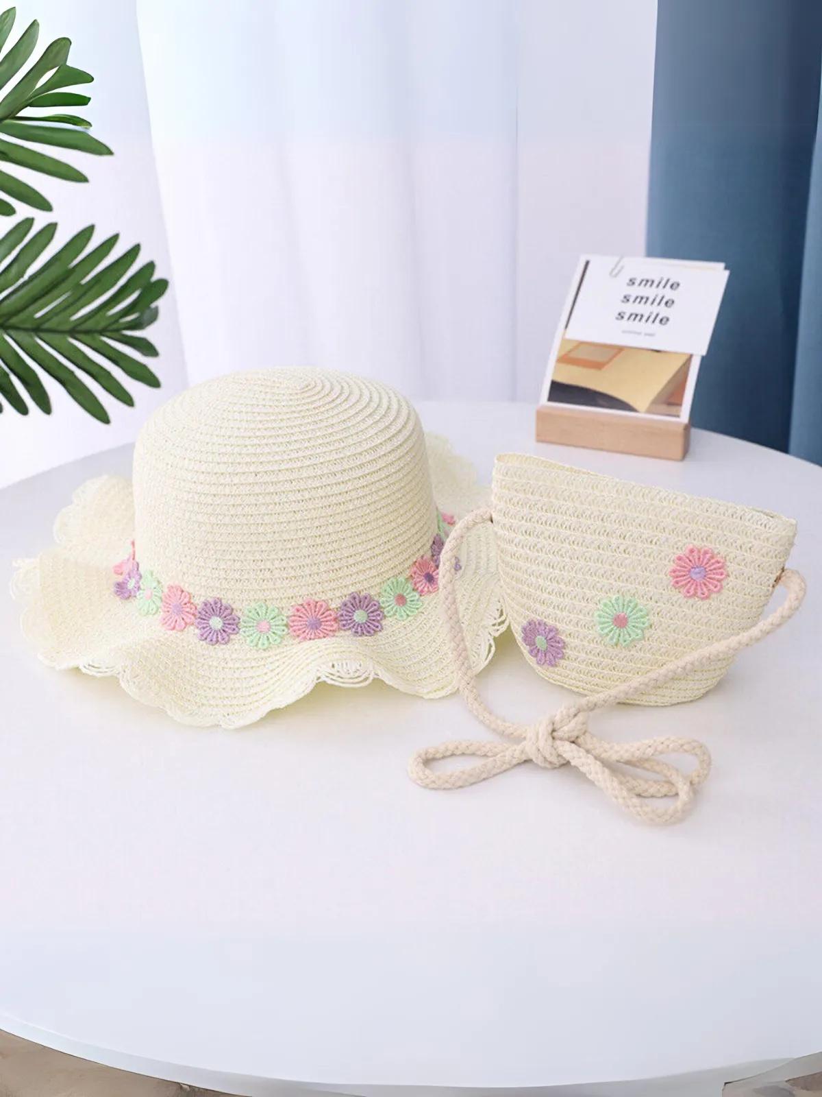 Little Blossom Daisy Straw Hat Set