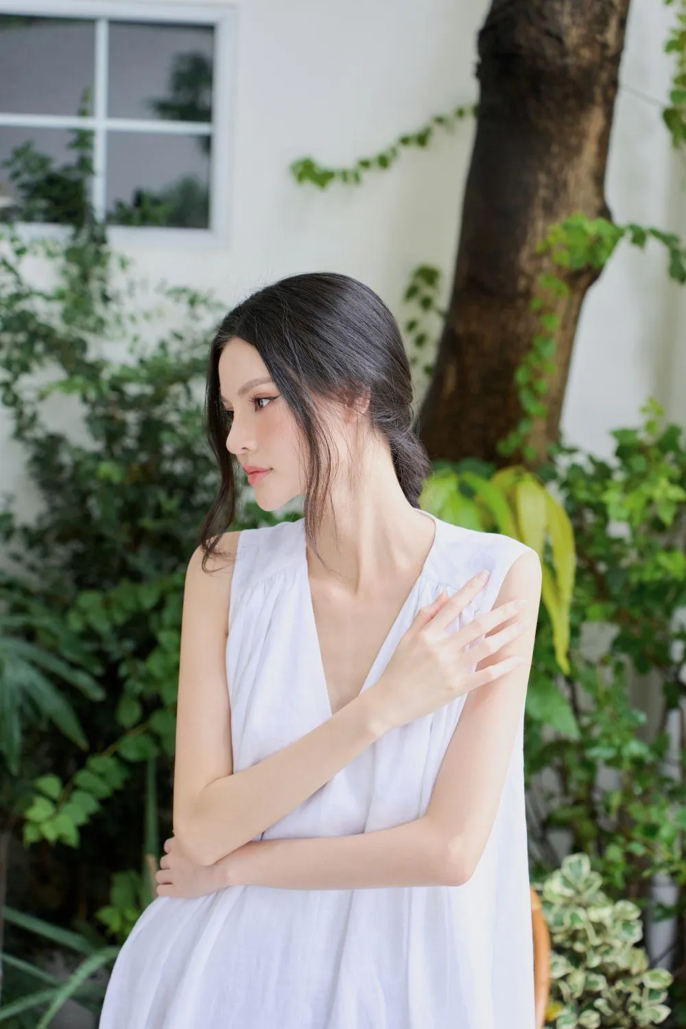 Obi Cocoon V-Neck Linen Midi Dress